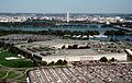 La Pentagono (Usono), rigardo nordorienten kun la Potomaka Rivero kaj Vaŝington-Monumento fone