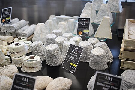 Tours - Halles de Tours - Avril 2019 - Fromagerie des Halles Tour de Montbazon