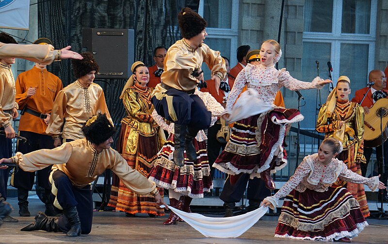 File:Troupe Tchita 7615 01.JPG