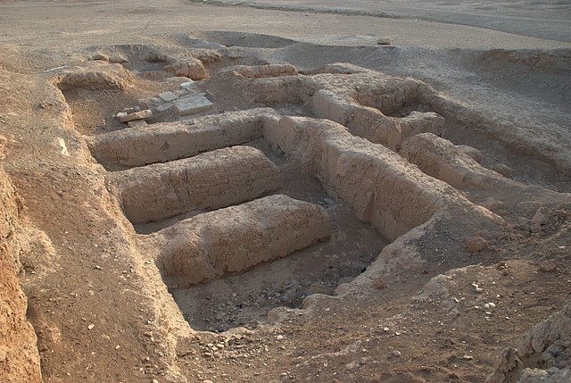Early Dynastic tombs at Tuttul