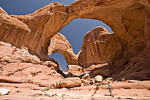 English: Double Arch, a close-set pair of arch...