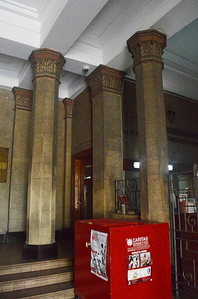 File:UST Central Seminary Columns.jpg