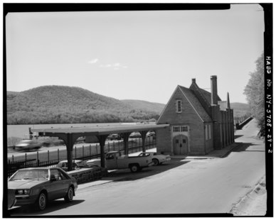 View of station, looking south (ca. 1980)
