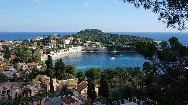 File:View across Anse des Fosses from the top of the Cap Ferrat hill - panoramio.jpg