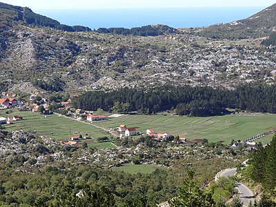 Pogled na Njeguše i Boku kotorsku