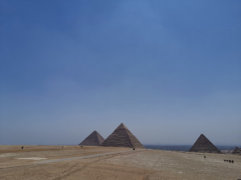 File:View to Giza pyramids.jpg