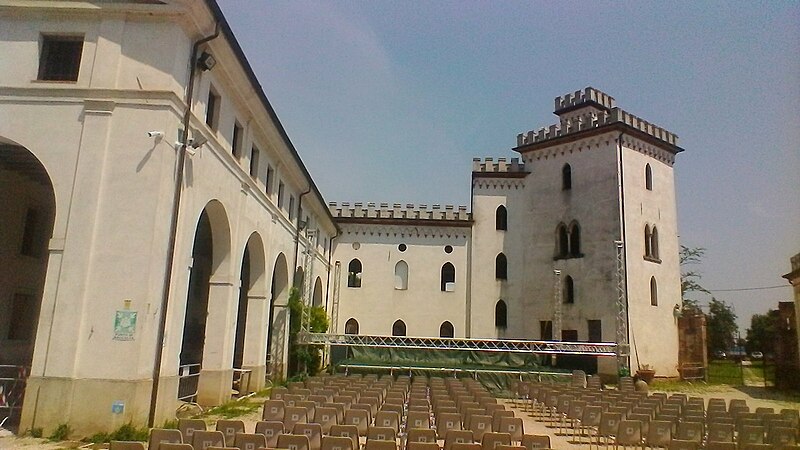 File:Villa Clementi (Malo) 01.jpg