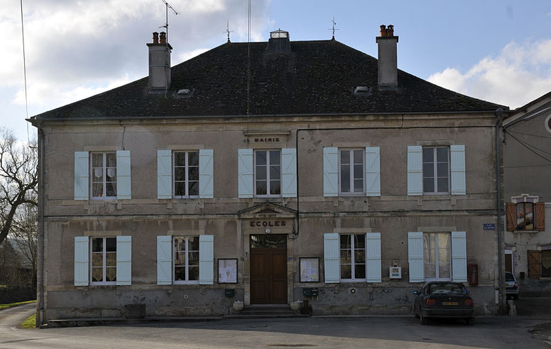 File:Vilosnes Mairie.JPG