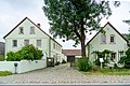 Residential house, side building (moving house) and barn of a three-sided courtyard