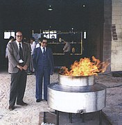 Montréal 1981. Bachir Yellès et Abdelhamid Skander lors d'un essai de la flamme du sanctuaire