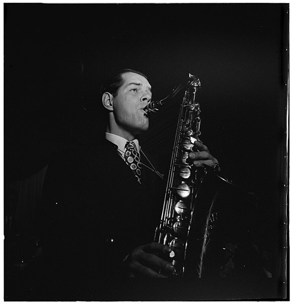 File:(Portrait of Tex Beneke, New York, N.Y.(?), ca. Jan. 1947) (LOC) (4888661776).jpg