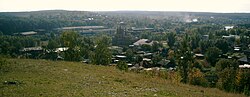 Вид с высоты на старую часть города (Богословск).JPG