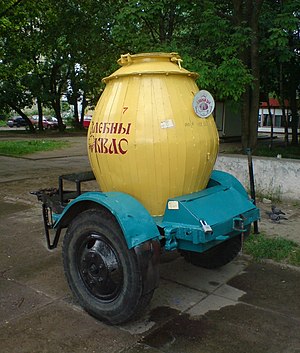 Kvass barrel in Mogilev, Belarus Kvasnaia bochka v Mogiliove.JPG