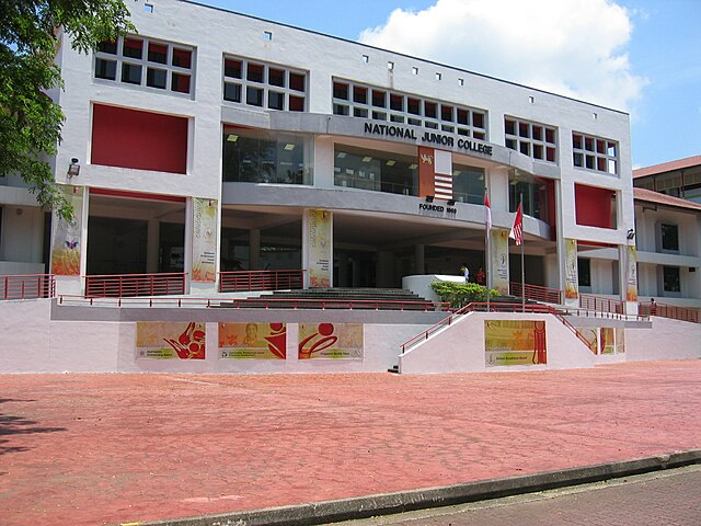 National Junior College is one of the first junior colleges in Singapore to offer its independent Integrated Programme in 2005.