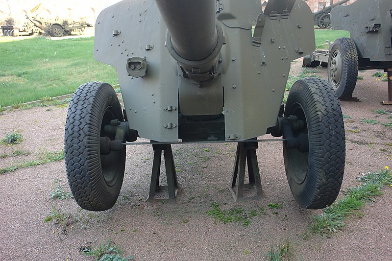 File:100-мм противотанковая пушка Т-12 Рапира (10).jpg