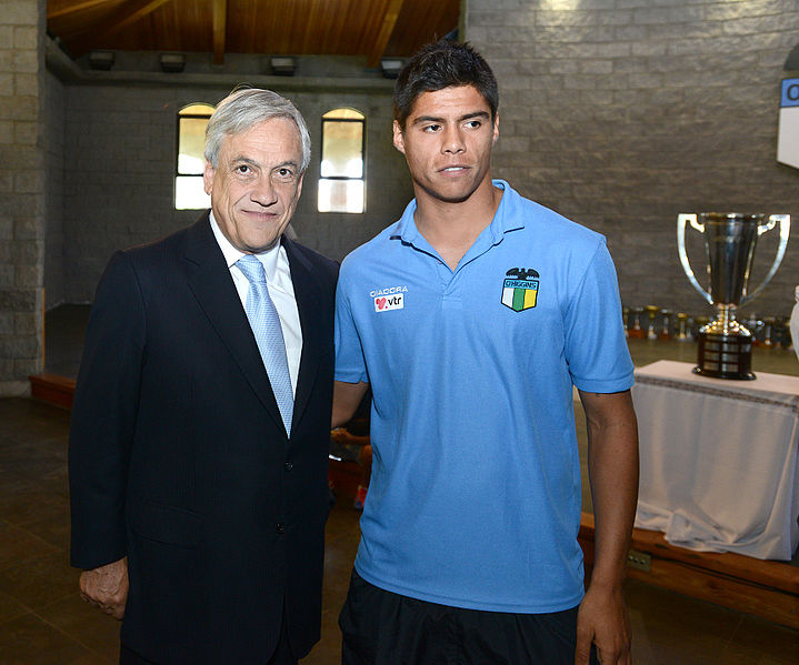 File:13-12-2013 Visita al plantel del Club Deportivo O"Higgins de Rancagua (11357075234).jpg