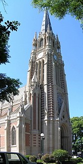 Cathédrale Saint-Isidore-le-Laboureur de San Isidro, sise dans la banlieue de Buenos Aires, dans le partido de San Isidro.