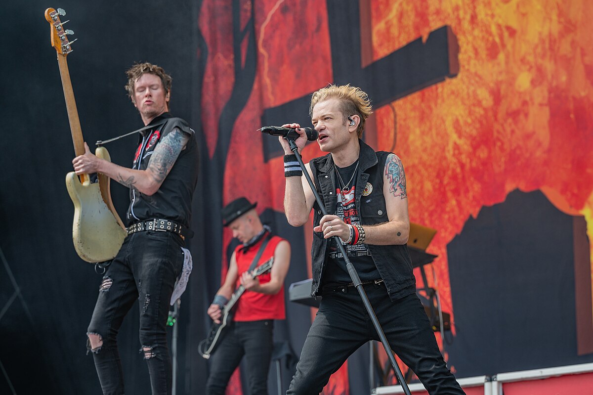 Зарубежный рок 2023. Rock im Park 2017 мерч. Rock im Park. Sum 41 Wallpaper for PC.