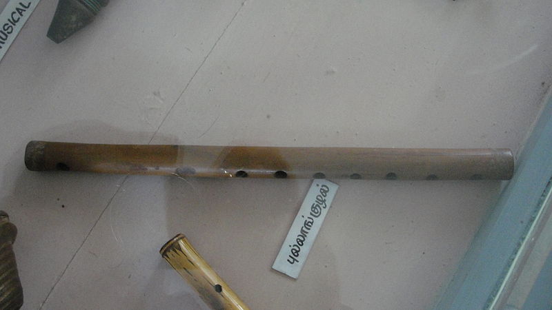 File:A closeup of flute.JPG