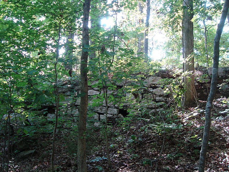 File:A historic rock wall at Tuscumbia Landing near Sheffield, Alabama (5aba2828-9ff6-4f3e-93f4-d47847700321).JPG