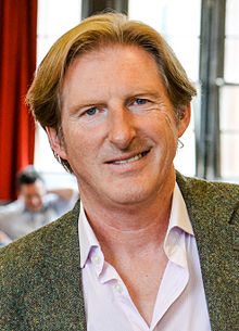 Adrian Dunbar - Schauspieler (beschnitten).jpg