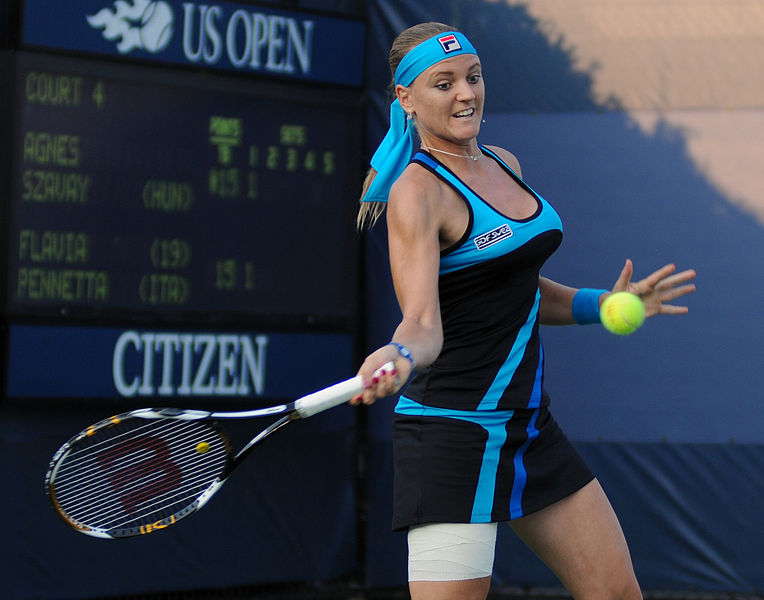 Файл:Agnes Szavay at US Open 2010.jpg