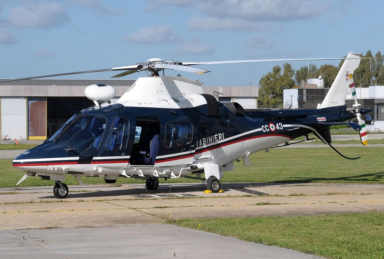 N 3 n 109. Agusta aw109. AGUSTAWESTLAND aw109. Agusta Westlland aw139. Самолёт. Агуста AW 109c.