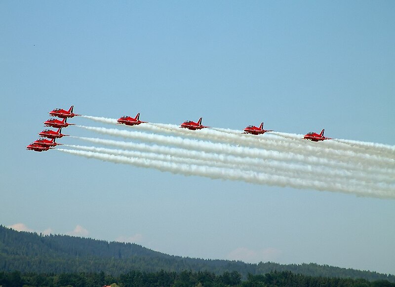 File:Airpower-2005-RedArrows.jpg