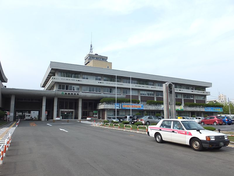 File:Akita City Hall main building 20130817.jpg