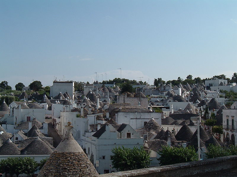 File:Alberobello.jpg