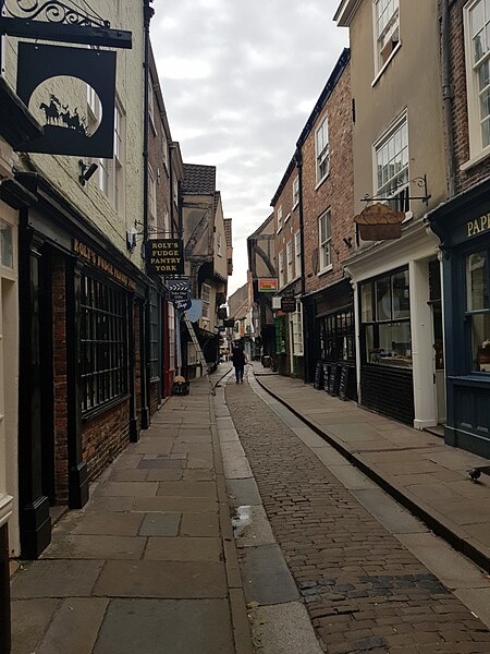 File:Along the Shambles - geograph.org.uk - 6234917.jpg