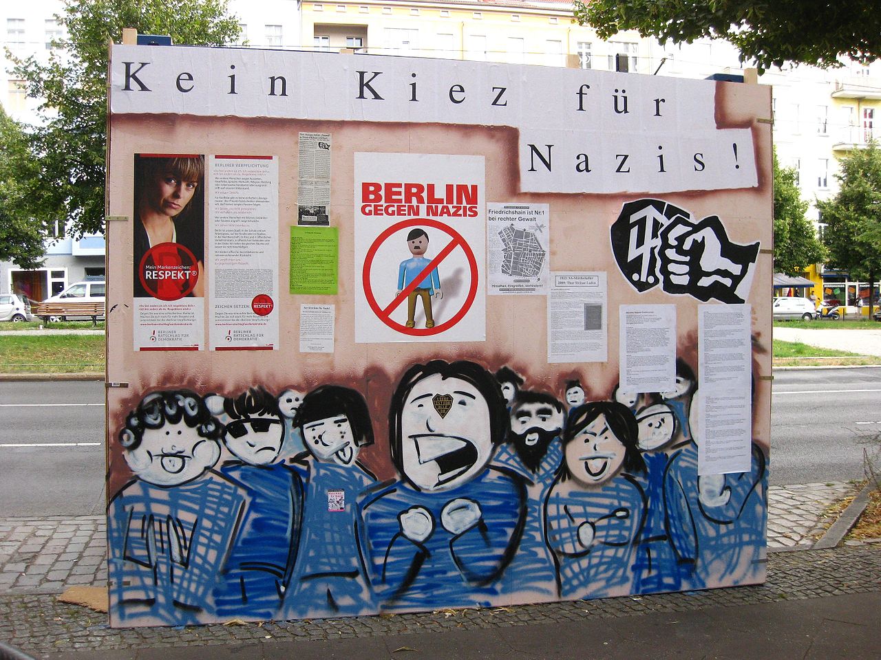 Anti-fascist information kiosk outside Tromso store that sells neo-nazi affiliated clothing line Thor Steiner (3870829867).jpg