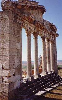 Apollonia Ruins near Fieri (Albania).jpg