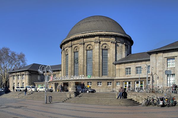 Köln Messe/Deutz station building