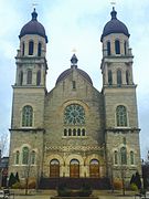 Basílica de San Adalberto, Grand Rapids, Michigan, terminada en 1913