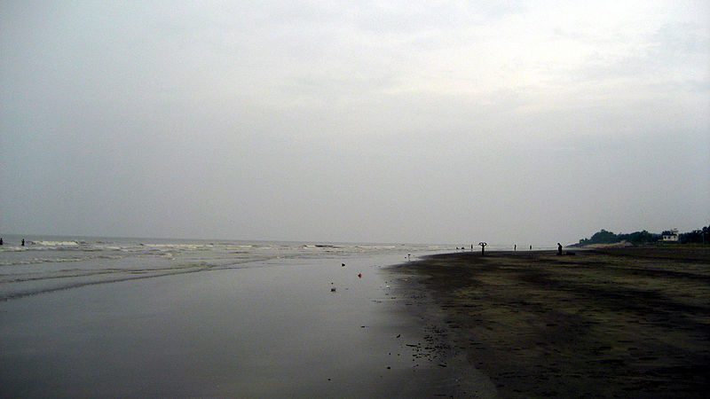 File:Beach very flat.jpg