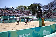 Deutsch: Beachvolleyball bei den Olympischen Jugendspielen 2018; Tag 11, 17. Oktober 2018; Jungen, Spiel um Platz 3 – Argentinien-Ungarn 2:0 (21–15/21–15) English: Beach volleyball at the 2018 Summer Youth Olympics at 17 October 2018 – Bronze Medal Match – Argentina-Hungary 2:0 (21–15/21–15)