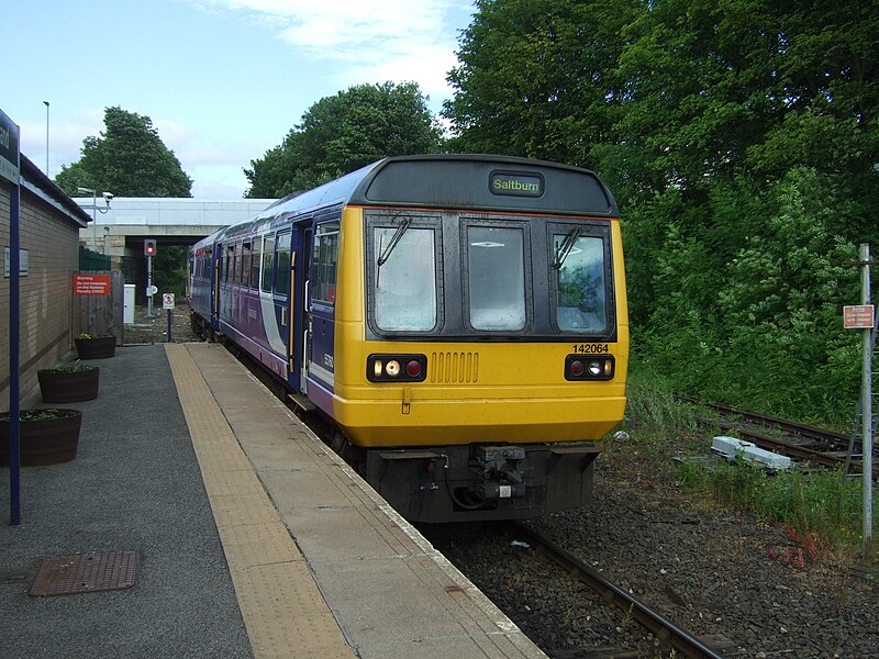 File:Bishop Auckland Railway Station - geograph.org.uk - 5909894.jpg