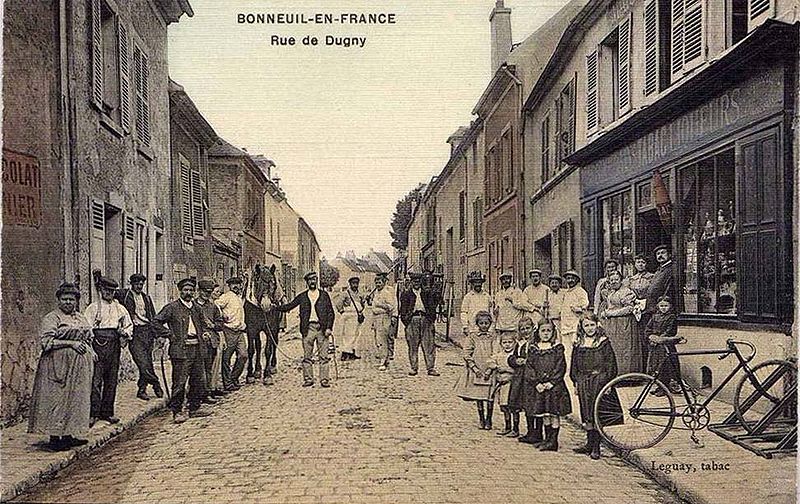 File:Bonneuil-en-France-Rue de Dugny.jpg