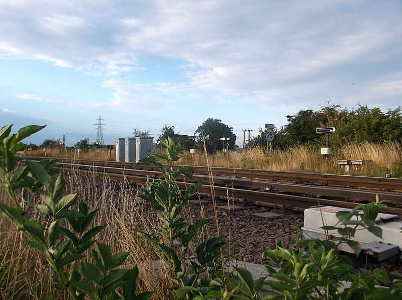 File:Bridge No. 7, Cranfleet Cut (21).JPG