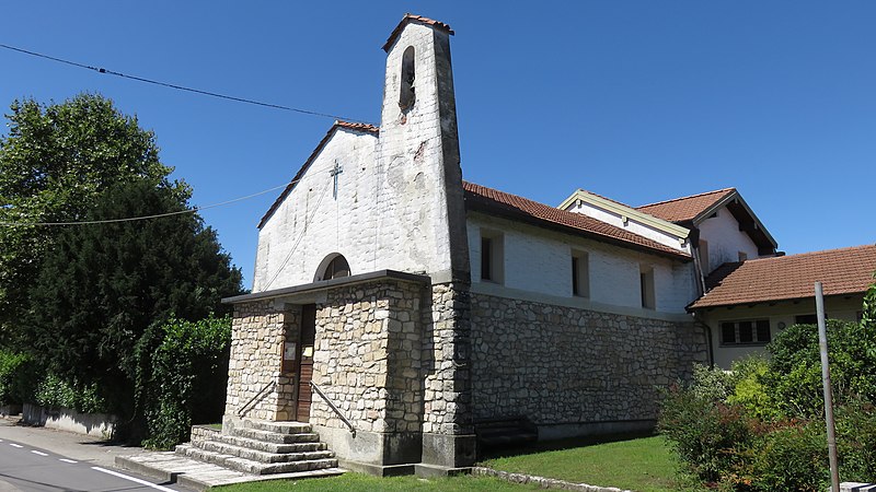 File:Bruschera Chiesa della Sacra Famiglia.jpg