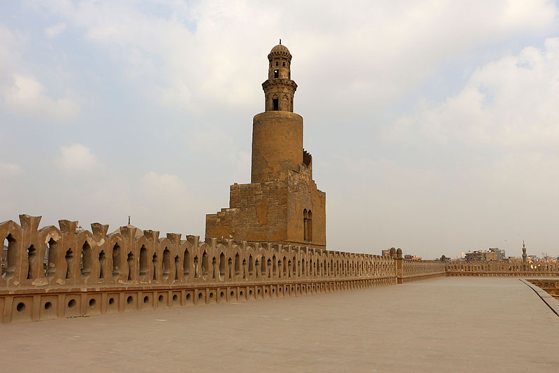 File:Cairo, moschea di ibn tulun, minareto a spirale 03.JPG