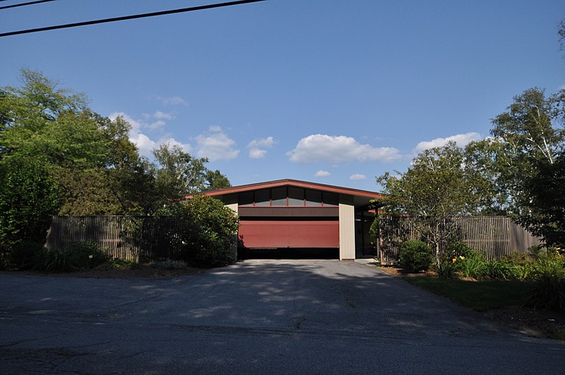 File:CamptonNH PerryHouse.jpg