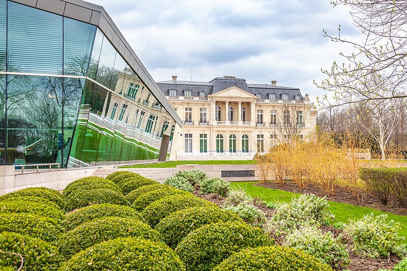 File:Château de la Muette, Paris 20 March 2019 001.jpg