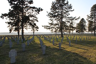 Campi del cimitero tedesco 1.jpg