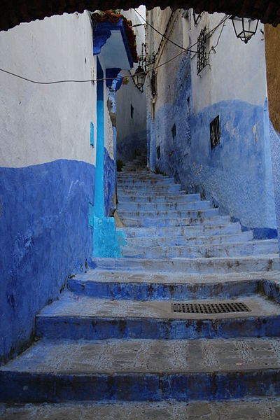 File:Chefchaouen street.JPG