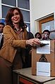 Cristina Fernández vota en las elecciones presidenciales de 2007