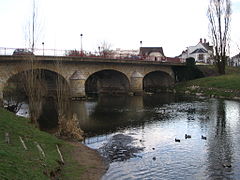The bridge linking Châteauroux to Déols.