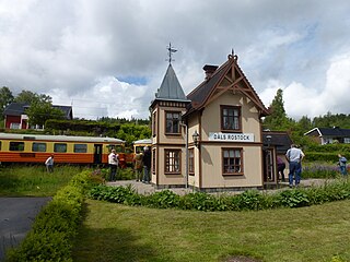 Modell av Dals Rostock station från 1908 i skala 1:2 på originalplatsen 2012
