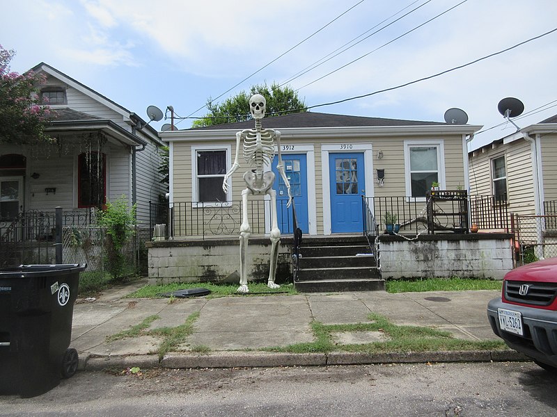 File:Dauphine Street, Bywater, New Orleans, 12 July 2021 - 01.jpg